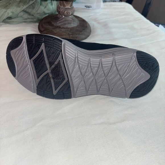 NEW Ryka Quilted Black Slip-On Sneakers • Lightweight Comfort Shoes - Picture 5 of 8